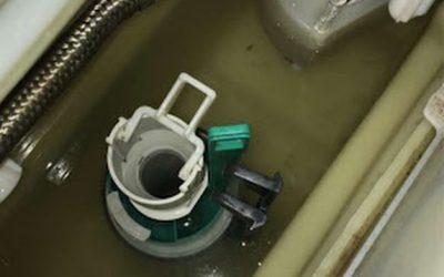 Remplacement d’un mécanisme de chasse d’eau à Nîmes